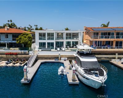 5 Bedroom 5BA 4993 ft Single Family House For Sale in Newport Beach, CA