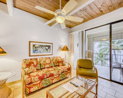 1 Bedroom 2BA Condo Vacation Rental in Kona Bali Kai #418, Kailua-Kona, HI