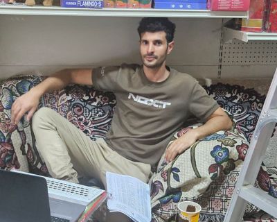 I like bieng calm and around by calm people, I'm focusing on studies. I respect others boundaries, and I expect to be treated the same, I respect all kind of people no matter what thier religion, race, color, age, whatever. Best luck to you all.