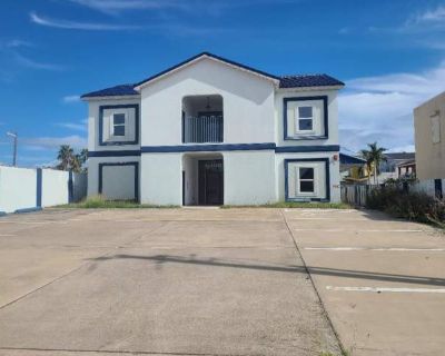 5 Bedroom 2BA 1984 ft Apartment For Rent in South Padre Island, TX