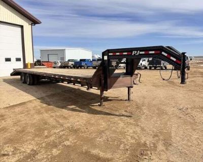 2010 PJ Trailers 36' X 102" Low Profile w/ Two 10k Axles