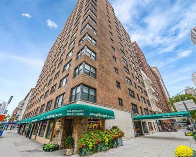 4 Bedroom 3BA 1760 ft Condominium For Sale in NEW YORK (MANHATTAN), NY