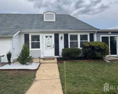 2 Bedroom 1BA 1100 ft Condominium For Sale in MIDDLESEX, NJ