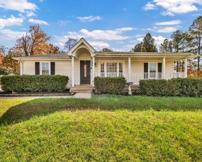 2 Bedroom 1BA 854 ft Single-family home For Rent in Clarksville, TN