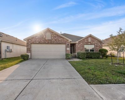 3 Bedroom 2BA 1439 ft Apartment For Rent in Alvin, TX