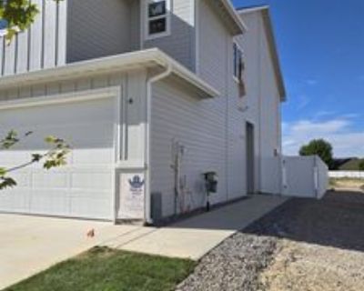 3 Bedroom 3BA 1600 ft Townhouse For Rent in Fruitland, ID