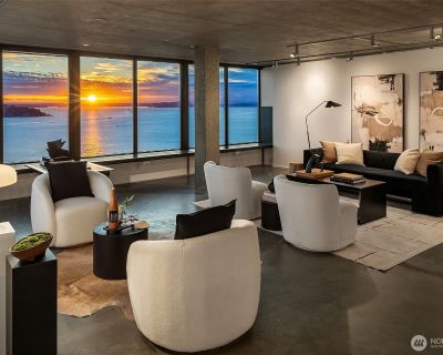 1 Bedroom 1BA 2815 ft Condo For Sale in Seattle, WA