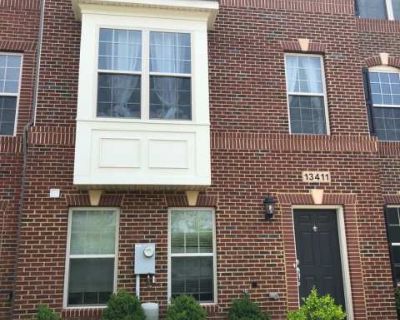 Beautiful Garage Townhouse in Poplar Run. image_url. On-site laundry Patio / balcony Dishwasher Pet friendly Garage Walk in closets Unit Amenities ceiling fan dishwasher microwave patio / balcony range refrigerator walk in closets Property Amenities clubhouse on-site laundry parking playground pool garage cats allowed dogs allowed. Pets allowed. 3 Bedroom. 4 Bathroom. 2018 ft