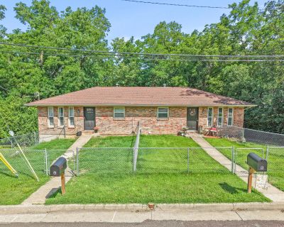 1 Bedroom 4724 ft Studio For Sale in Columbia, MO