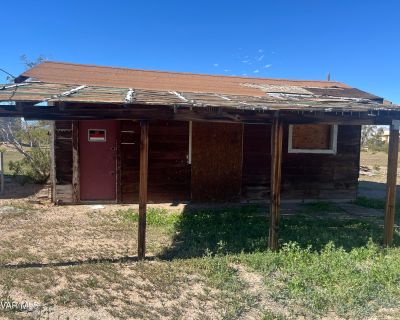 2 Bedroom 1BA 1044 ft Single Family House For Sale in Ridgecrest, CA