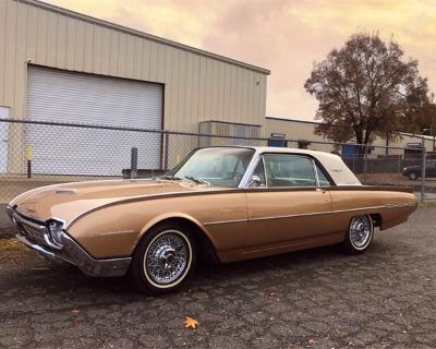 1962 Ford Thunderbird