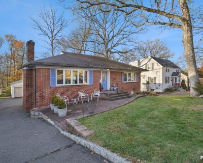 4 Bedroom 2BA Single Family House For Sale in Livingston, NJ