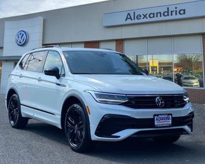 Used 2022 Volkswagen Tiguan SE R-Line Black
