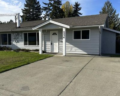 Spacious 3 Bedroom Half Duplex for Rent