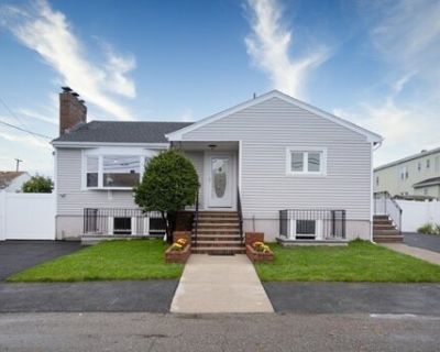 49 Union St Unit 1A. You found your New Home! This beautifully renovated FIRST FLOOR Apartment offers a perfect blend of comfort, style, and convenience. Featuring 3 spacious bedrooms, a fully remodeled bathroom, and a large sun-filled living room with a charming brick fireplace, this residence feels warm and inviting from the moment you step inside. Enjoy gleaming hardwood floors throughout, r...