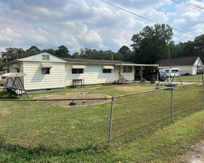 3 Bedroom 1BA 1128 ft Single Family Home For Sale in ROSSVILLE, GA