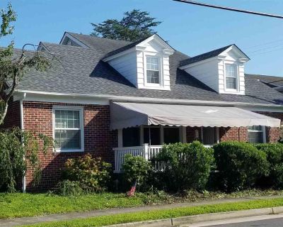 4 Bedroom 3BA 2430 ft Apartment For Rent in Margate, NJ