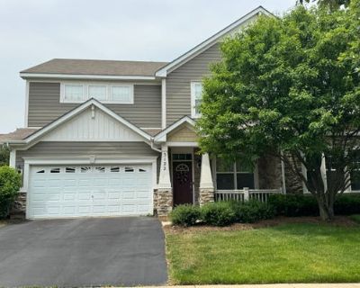 3 Bedroom 3BA 2154 ft Duplex For Sale in ELGIN, IL