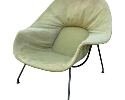 Early Eero Saarinen Womb Chair by Knoll