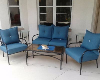 Patio furniture set