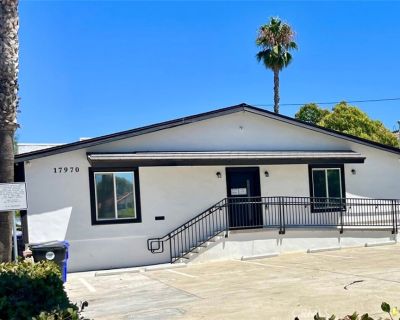 1890 ft Commercial Property For Rent in Canyon Country, CA