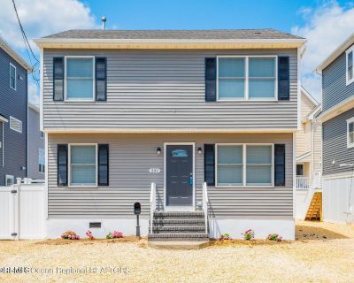 204 Coolidge Avenue. Property for Rent in Seaside Heights, NJ for $3,600 with 5 bedrooms and 2 full baths. This 1,620 square foot property was built in 2000 on a lot size of 0.06.. Location, Location, Location-Ortley Beach, Annual Rental- 4-5 Bedrooms-2 Bath-Fully Furnished. Terrific Opportunity to Live at the Beach... Plenty of Off Street Parking for those busy Summer Months..Plus enjoy the lo...