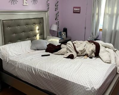 Private room with shared bathroom - Bronx , NY 10459