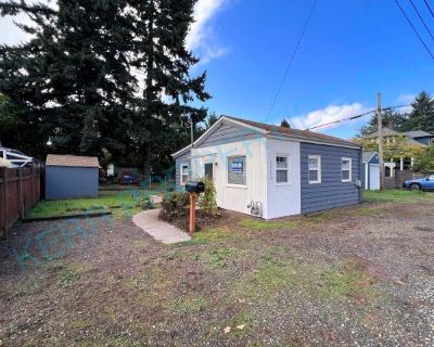 2 Bedroom 1BA 827 ft Pet-Friendly Single-family home For Rent in Portland, OR