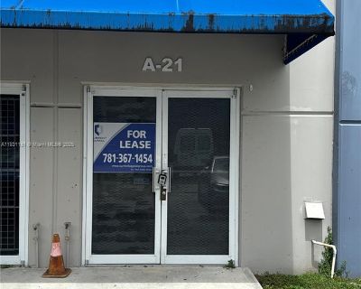 3000 ft Commercial Property For Rent in Miami Gardens, FL
