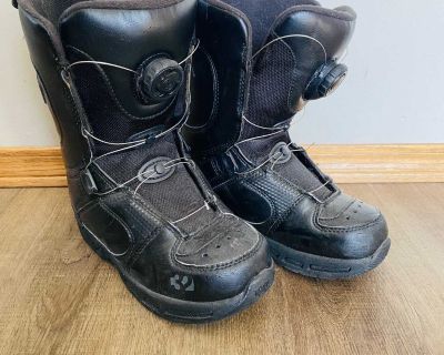 Kids Snowboard Boots - Size 3