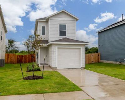 3 Bedroom 2.5BA 1360 ft Pet-Friendly Apartment For Rent in Maxwell, TX