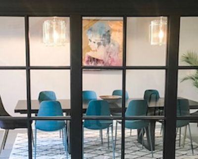 Private Meeting Room for 10 at Dayhouse Coworking