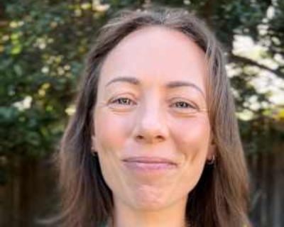 Has a dog. Budget: $1,200 per month. Ready to move: December 18. Looking for myself. Easy going holistic therapist with a small choc lab! She s house trained and quiet. I m down for collaboration but also respect space! Very clean and quiet! Early riser! Not a party person!