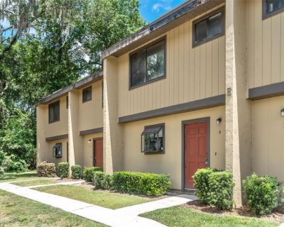 2 Bedroom 2BA 1062 ft Apartment For Rent in Gainesville, FL