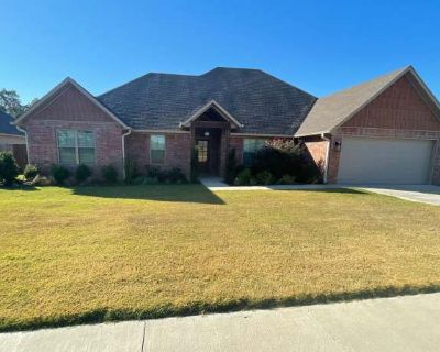 4 Bedroom 2BA 1948 ft Pet-Friendly Apartment For Rent in Barling, AR