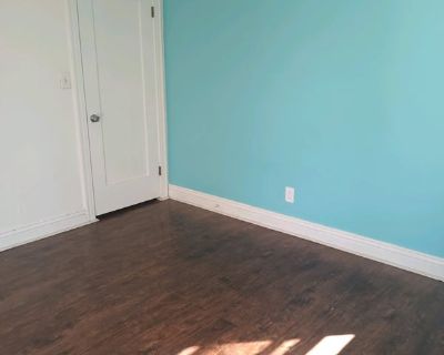 Total rooms: 3. Deposit: $1,000.00 * Utilities included?: No. No preference. Smoking is allowed. Not for couples. Age preference: 28 - 70. Furnishings: Unfurnished * Disabled access: * Living room: shared * Broadband included: Yes. Availability Available Now Minimum term 2 months Maximum term 36 months. A room in a house with ordinary people. Average look and average income. Cooking simple food...