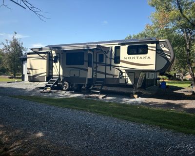 2018 Keystone Montana 3731FL Fifth Wheel
