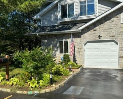 2 Bedroom 2BA Condo For Sale in Old Bridge Twp., NJ
