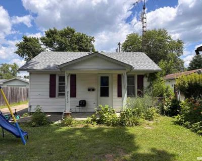 2 Bedroom 1BA 810 ft Single Family Home For Sale in SPRINGFIELD, IL