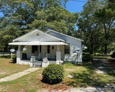 3 Bedroom 1BA 1034 ft Single Family House For Sale in Lumberton, NC