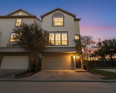 3019 Clearview Cir. Welcome to the gated Park at Main community! This bright, corner lot, 3-story townhome offers a modern design and an unbeatable location. Step into the expansive, open-concept main level with abundant natural light. The stylish kitchen features sleek granite countertops and island, stainless steel appliances, and impressive 42-inch cabinetry. Each bedroom is equipped with it...