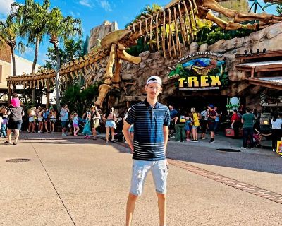 $900 /month. Age: 35 * Any pets?: No * Occupation: Other * Gender: Male. Non-smoking room preferred. Pets are fine. No preference specified. Age preference: 18 - 99. Looking in: Berkeley , Contra Costa County , Daly City , Fremont , Hayward , Mountain View , North Bay , Oakland , Palo Alto , Redwood City , San Francisco , San Mateo , Santa Clara , South San Francisco , Sunnyvale. I am available...