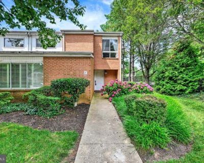 3 Bedroom 3BA 2132 ft Condo For Sale in BALTIMORE, MD