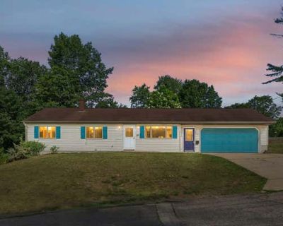 3 Bedroom 1BA 1092 ft Single Family Home For Sale in SANFORD, ME