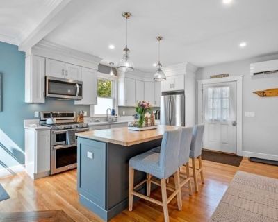 2 Bedroom 1BA 1200 ft Apartment For Rent in Beverly, MA