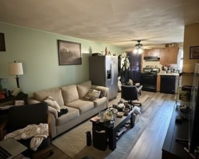 1 Bedroom 1BA 710 ft Condo For Sale in West Warwick, RI