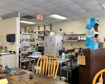 815 N 8th street Street. Property for Rent in Killeen, TX for $1,000. This 5,555 square foot property was built in 2004 on a lot size of 0.4304.. Perfect location for small Mexican restaurant , professional office, church, insurance office etc. It used to be Ice Cream shop.. 5555 ft