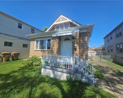 4 Bedroom 1BA 1382 ft Apartment For Rent in Cheektowaga, NY
