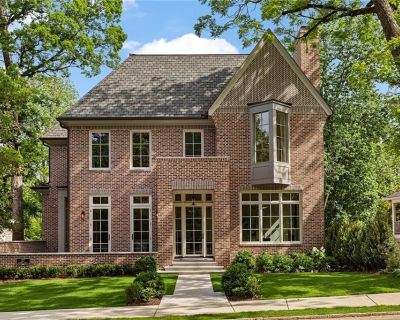 5 Bedroom 6BA Single Family Home For Sale in Atlanta, GA