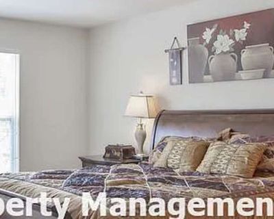 Private room with shared bathroom in a House with 2 roomies, Fairwood, MD 20720